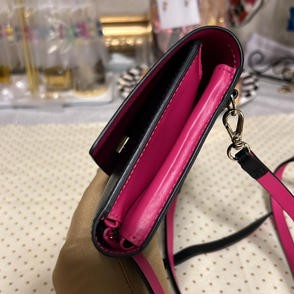 Kate Spade Oversized “Wallet On A String” With Le… - image 8